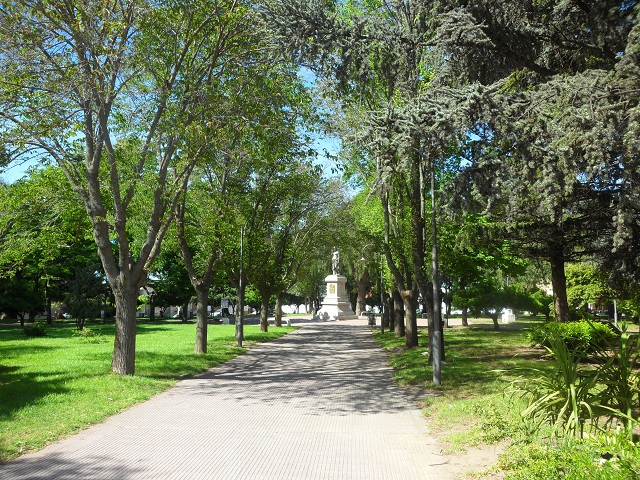 5- C.DE PATAGONES Plaza  22-10-16 (5).JPG