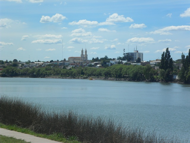 41- Vista de C. de Patagones desde costanera Viedma 22-10-16.JPG