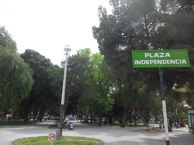 35- Visitando Trelew (Chubut) Plaza 28-10-16 (2).JPG