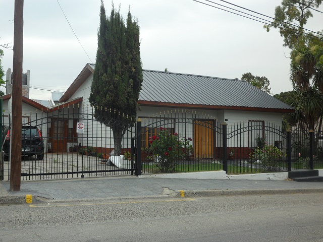 16b Casas viejas reformadas en Mosconi 2-10-16.JPG