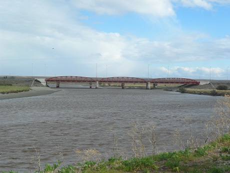 2- RIO GALLEGOS y EL PUENTE ROJO VIEJO 9-11-16.JPG