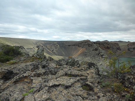 4- LAGUNA AZUL en el cráter de 1 volcán apagado 11-11-16 (3).JPG