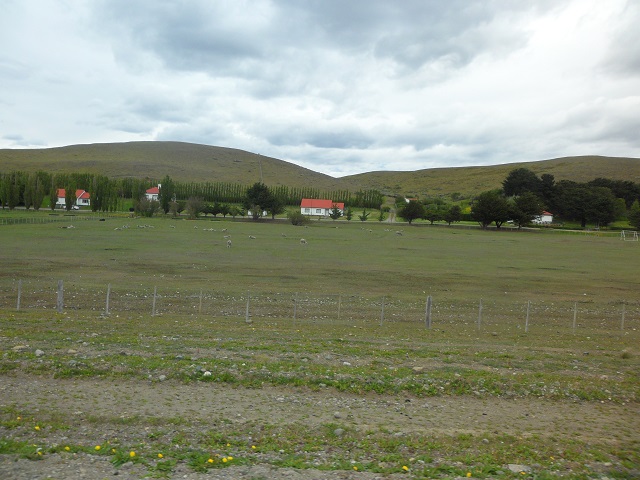 14b- Estancias en el camino a CABO VIRGENES (2).JPG