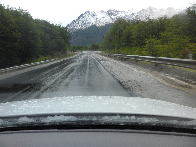 23- Camino a USHUAIA empezó a llover hielo 14-11-6 (5).JPG