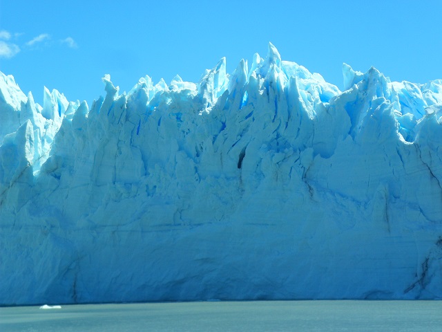 18- Vistas del GLACIAR desde el catamarán 19-11-16 (6).JPG