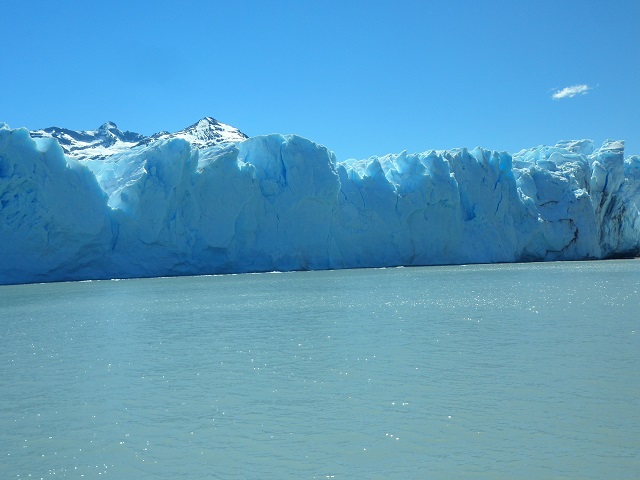 18- Vistas del GLACIAR desde el catamarán 19-11-16 (10).JPG