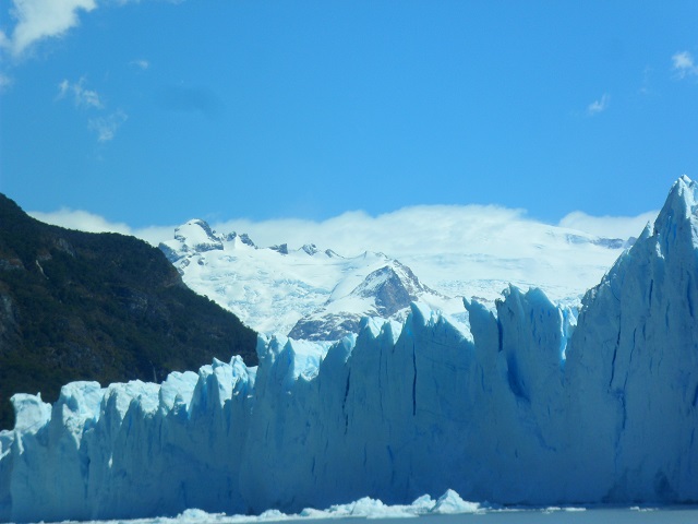 18- Vistas del GLACIAR desde el catamarán 19-11-16 (15).JPG