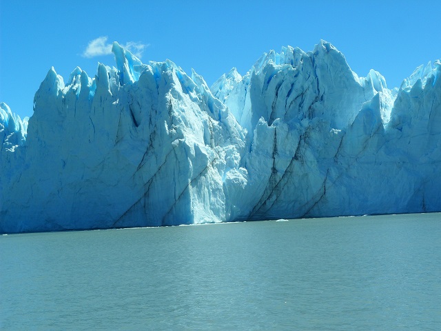 18- Vistas del GLACIAR desde el catamarán 19-11-16 (16).JPG