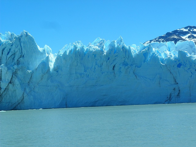 18- Vistas del GLACIAR desde el catamarán 19-11-16 (17).JPG