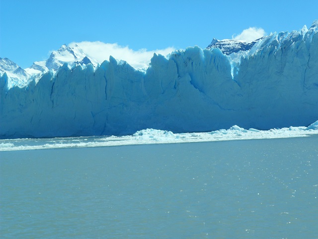 18- Vistas del GLACIAR desde el catamarán 19-11-16 (19).JPG